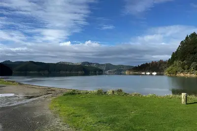 Image de Seaside Escape in Hakahaka Bay – Relax & Unwind