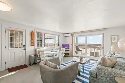 Image de Stunning Bay Views - Waterfront - Direct Beach Access - Free Parking