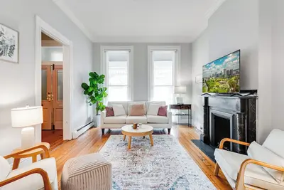 Image de 3br/3ba Heart of Rva | Floyd's Fan-tastic Retreat