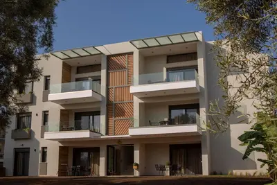 Image de Appartement \"Elfam City Suite B\" avec terrasse partagée, Wi-Fi et climatisation