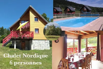 Image de Chalet '331 - Village Nordique' avec vue sur la montagne, piscine partagée et terrasse privée