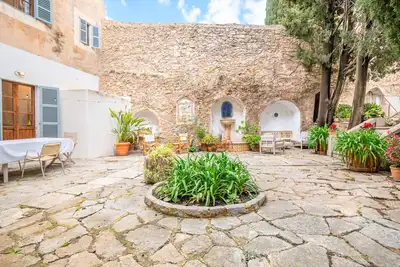 Image de Appartement 'Josep Sanxo De La Jordana 12' avec vue sur la montagne, terrasse privée et Wi-Fi