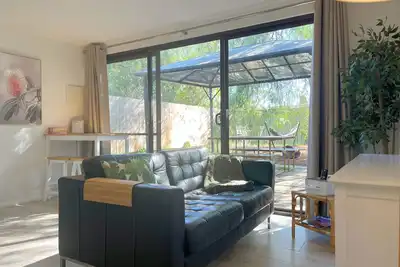 Cosy PepperTree Studio in Rockingham with Ac, WiFi