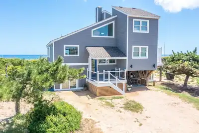 Image de Spacious 4-bedroom house w/ 4 Full Bathrooms in charming Duck, Nc.