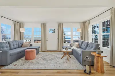 Image de Kick back and enjoy the Chesapeake & this 3-bedroom, calm, stylish space.