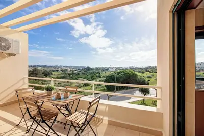 Image de Appartement 'Sunrise Village' Ă 5 min de la plage avec balcon