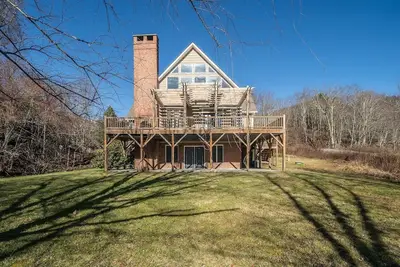 Image de Banner Creek Manor - A step away from the winery