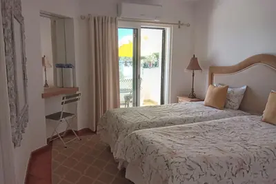 Image de Cozy, fully equipped Apartment, on a Golf Course, in charming Olhos de Água,
