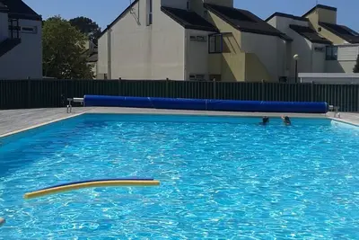 Exceptionnel, joli rez de chaussée en duplex, 12 mn à pied plage Finistère sud,