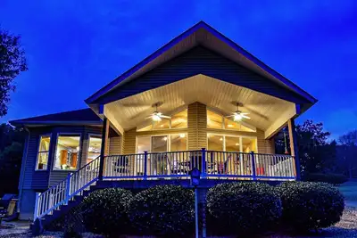 Image de 7 Manzanares Drive - Beautiful new home on Isabella Golf Course in Hot Springs