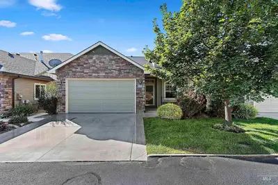 Image de Fantastic Location. Hot-Tub. Quiet Neighborhood.