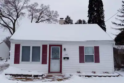 Image de Charming 2-bedroom house with Ac, WiFi in serene Green Bay