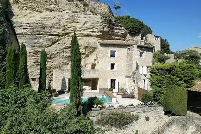 Image de Maison de village avec Piscine