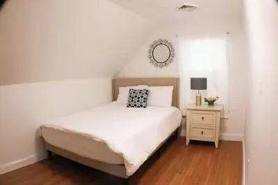 Image de Spacious 5-bedroom apartment with Ac, WiFi in pleasant Lynn