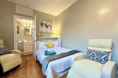 Image de Midtown Studio w/ Bath & Kitchen- Walk To Restaurants & Nightlife!