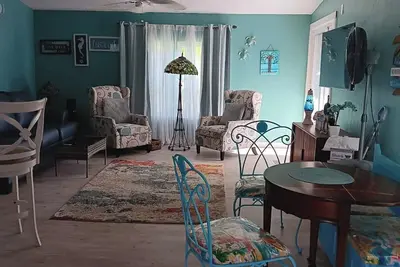 Image de Charming 2-bedroom cottage in enjoyable North Fort Myers with Ac, WiFi