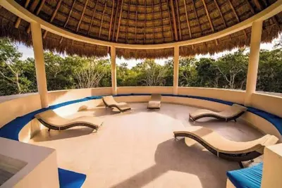 Image de Casa Luz. At the heart of the jungle 10 min from white sandy beach. Book now!