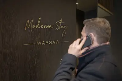 Image de Luxurious 1-bedroom apartment with Ac, Netflix, and parking in central Warsaw