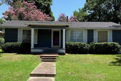 Image de Charming 3-bedroom house in Antlers, Ok, the deer capital of the world.