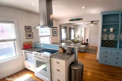 Image de Historic Ocean House's spacious two bedroom vacation suite in Stonington Borough