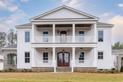 Image de Water and Golf coarse view. In Charming North Augusta.