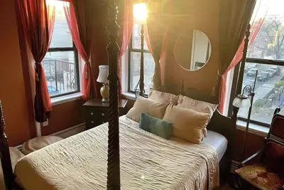 Image de Cozy 3 Bedroom Apartment Downtown Jersey City, One Train Stop to Nyc
