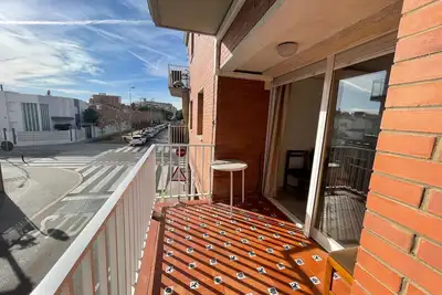 Image de Nice apartment for family (4). 3 minutes walk from the beach and train station.