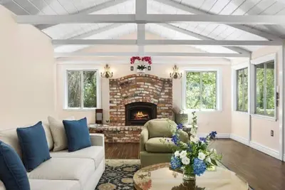 Image de Tranquil modern cabin. . . Close to wineries and silicon valley!
