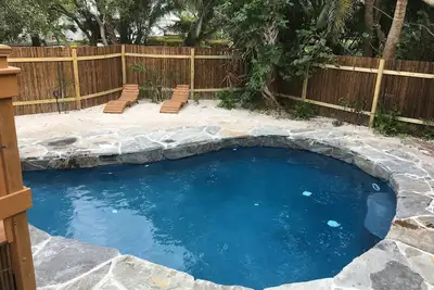 Image de Short walk to Bowman's Beach, 3 Br Home with Private Pool