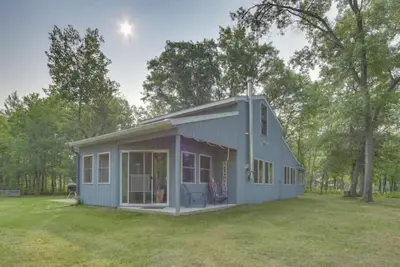 Image de Charming 3-bedroom cabin with Ac and WiFi in tranquil Webster