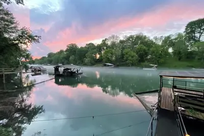 Image de Stream Come True on Little Red River w/Dock Upstream from Trophy Fishing