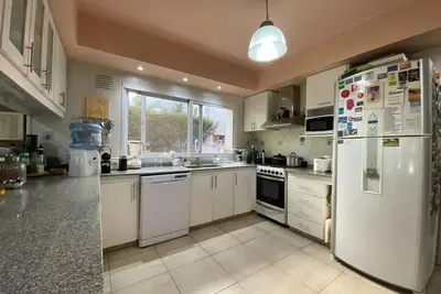 Image de Cool 4-bedroom chalet in Don Torcuato with WiFi access