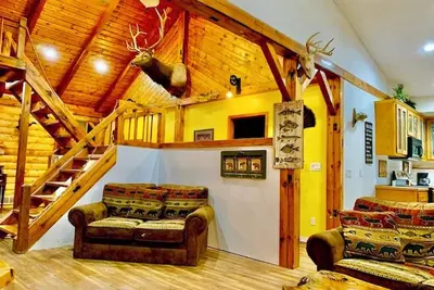 Image de Yellow River Lodge 6-bedroom cabin w\/Pool &Hot Tub & Pool Table