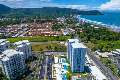 Image de 2 Bedroom Apartment, Central Location in Downtown Jaco. Brand New in 2025.