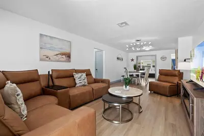 Image de Modern and Cozy 3br Retreat in the Heart of Lake Worth Beach