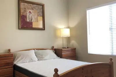 Image de Cozy 1-bedroom with Ac and WiFi in charming Lancaster.