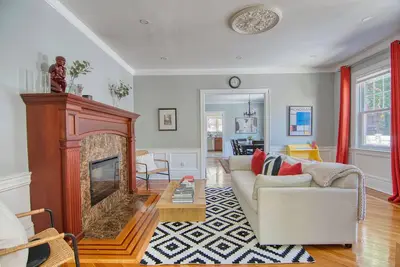 Image de 4 bedroom, 2 bath, 3 King Beds, Outdoor Space, Grill, Free Parking, Fast WiFi