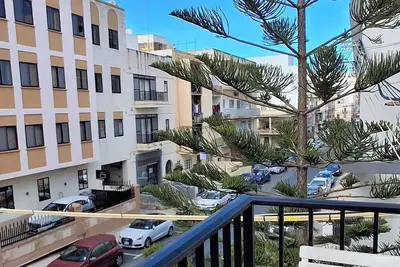Image de Stylish 1-bedroom apartment with WiFi, Ac in the heart of GĹĽira