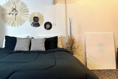 Image de Cozy Apt near Nimman / 7-11 Below / Fast Wi-Fi / Prime Location