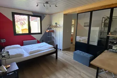 Image de T 2 de plain-pied bucolique dans les Combrailles du Puy-de-DĂ´me.