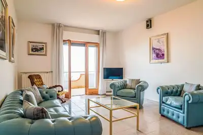Image de Joli appartement pour 8 personnes avec patio, animaux admis et parking