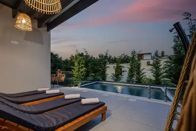 Image de Beautiful Villa Leina with heated pool