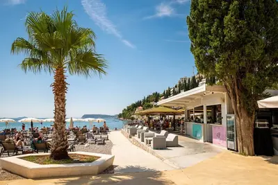 Image de Stone house, 3 minutes from beach, featuring balconies