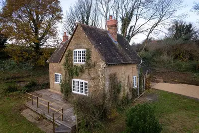 Image de Luxury 2-bed woodland cottage in Re-wilding area