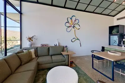 Image de 1-Br Loft at Flora Farms