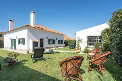 Casa da Hera, Refuge with Garden