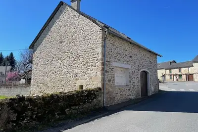 Image de Maison de Campagne en Corrèze 2 Chambres au calme avec Jardin meublé Vintage