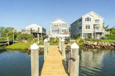 Image de Coastal Gem with Water View and Private Dock