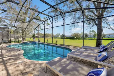 Image de Luxurious home 2 miles from Disney - Windsor Hills Resort