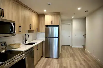 Image de Modern Luxury Basement Suite